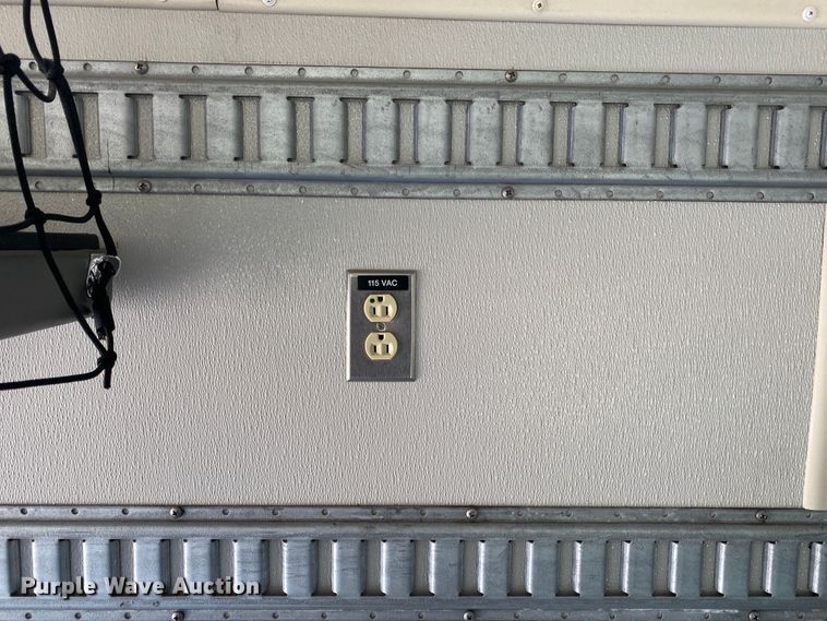 image for item JW9423 2011 Ford E450 Super Duty  delivery van