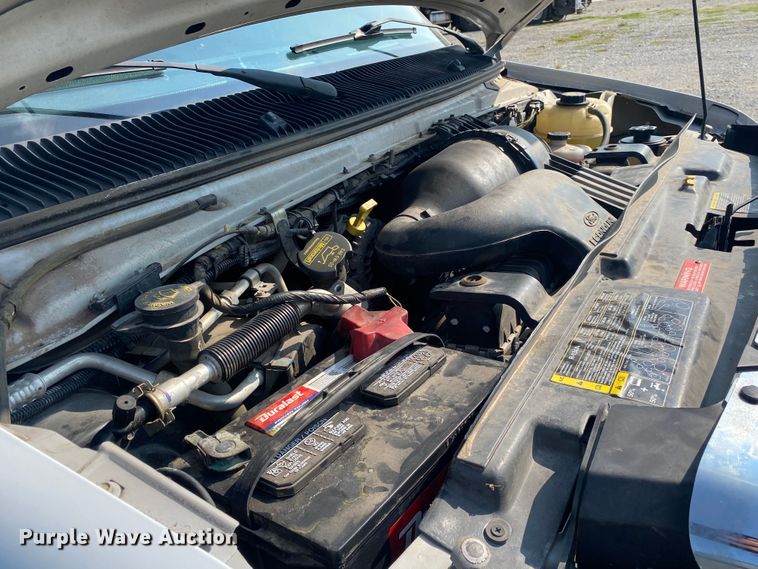 image for item JW9423 2011 Ford E450 Super Duty  delivery van