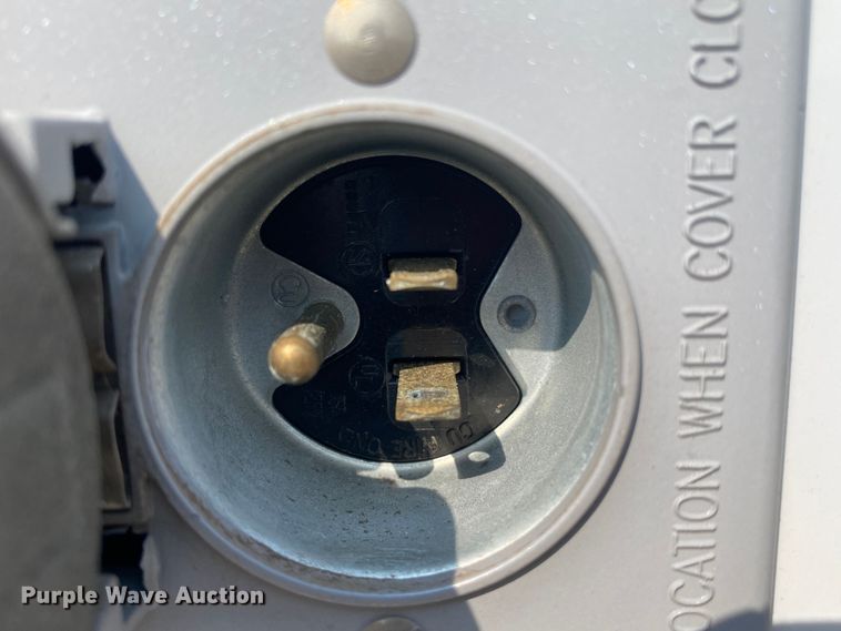 image for item JW9423 2011 Ford E450 Super Duty  delivery van