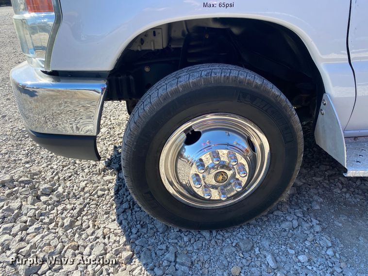 image for item JW9423 2011 Ford E450 Super Duty  delivery van