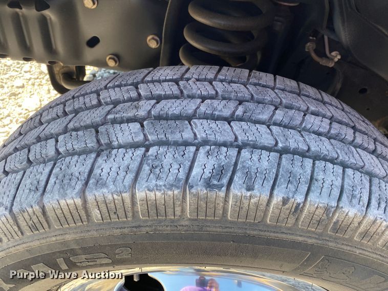 image for item JW9423 2011 Ford E450 Super Duty  delivery van