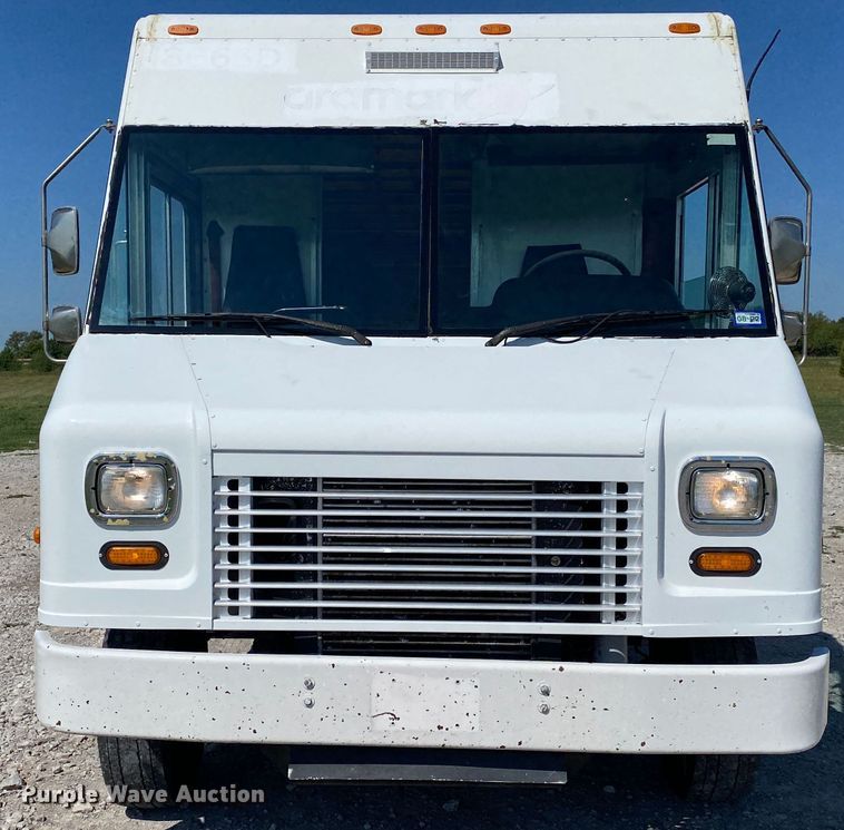 image for item JW9427 2008 Freightliner MT55  delivery truck