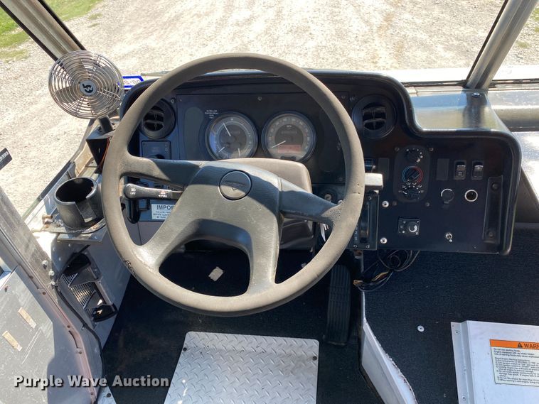 image for item JW9427 2008 Freightliner MT55  delivery truck