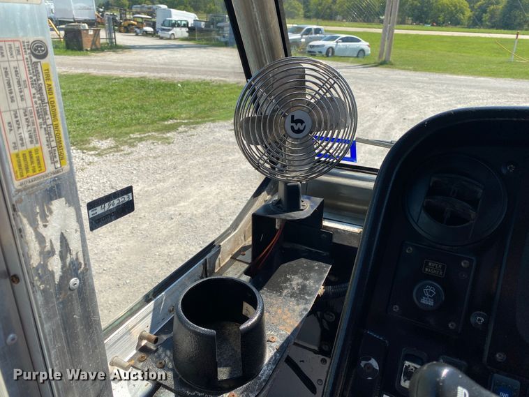 image for item JW9427 2008 Freightliner MT55  delivery truck