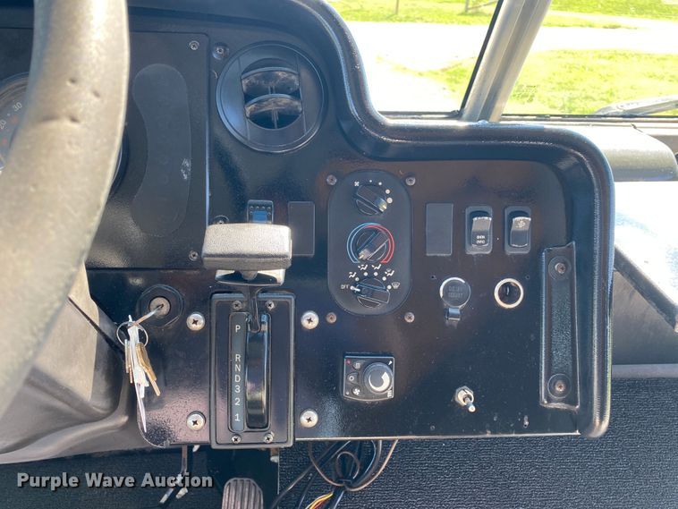 image for item JW9427 2008 Freightliner MT55  delivery truck