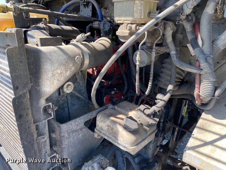 image for item JW9427 2008 Freightliner MT55  delivery truck