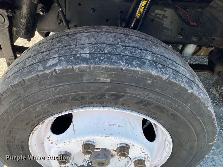 image for item JW9427 2008 Freightliner MT55  delivery truck