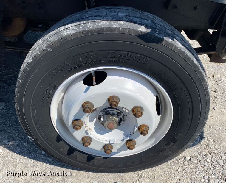 image for item JW9427 2008 Freightliner MT55  delivery truck