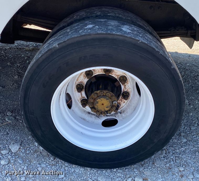 image for item JW9427 2008 Freightliner MT55  delivery truck