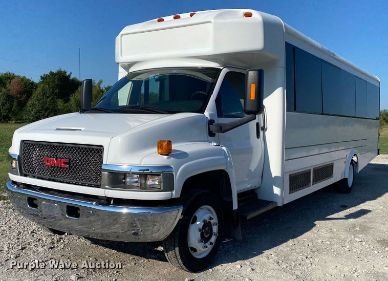 image for item JW9432 2008 GMC C5500  party bus
