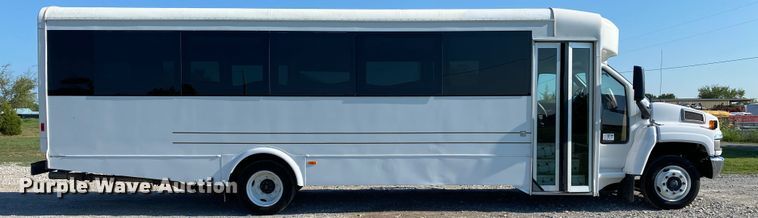 image for item JW9432 2008 GMC C5500  party bus