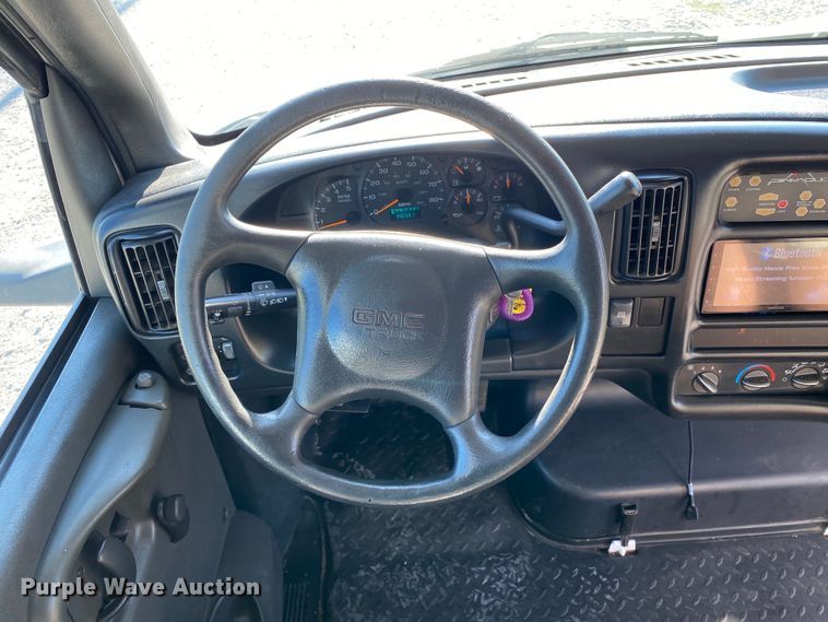 image for item JW9432 2008 GMC C5500  party bus