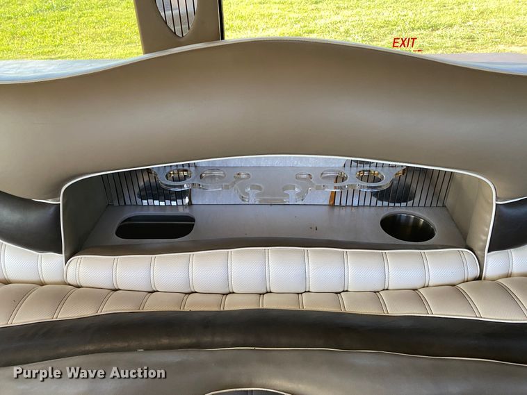 image for item JW9432 2008 GMC C5500  party bus