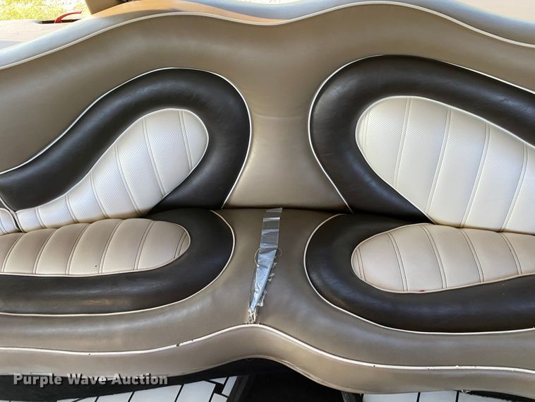 image for item JW9432 2008 GMC C5500  party bus