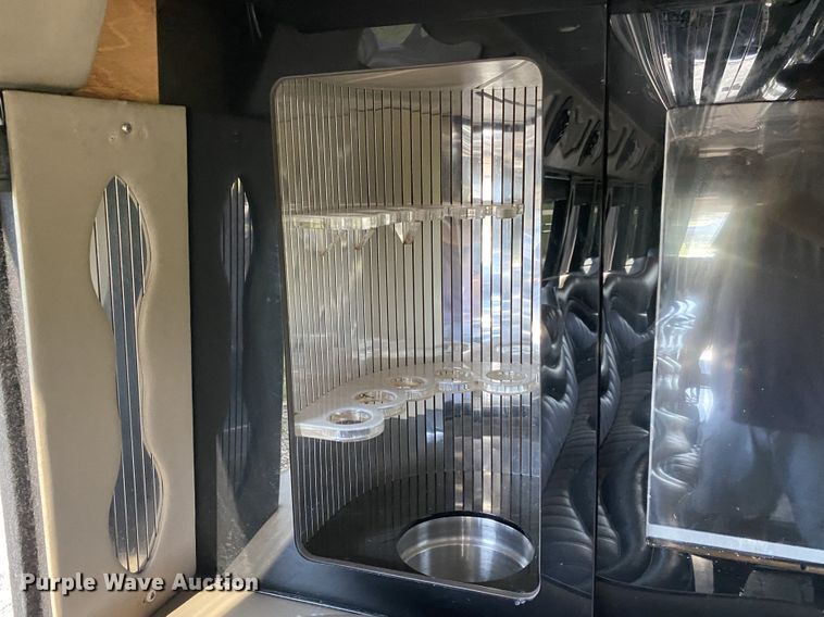 image for item JW9432 2008 GMC C5500  party bus