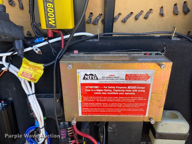 image for item JW9432 2008 GMC C5500  party bus