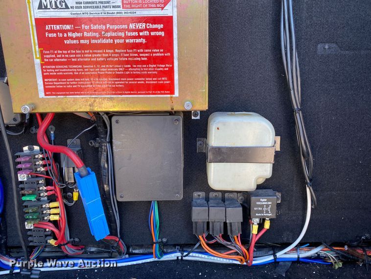 image for item JW9432 2008 GMC C5500  party bus