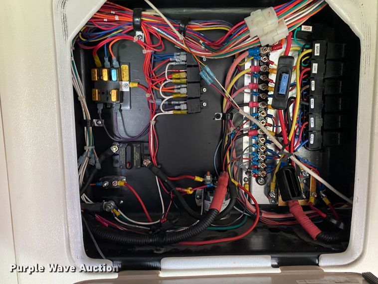 image for item JW9432 2008 GMC C5500  party bus