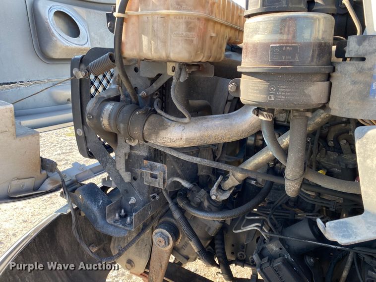 image for item JW9432 2008 GMC C5500  party bus