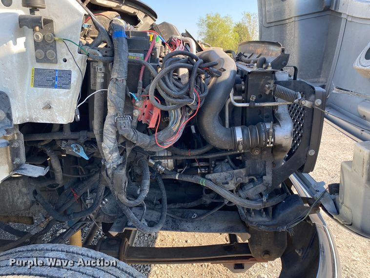 image for item JW9432 2008 GMC C5500  party bus