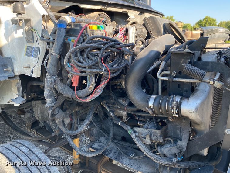 image for item JW9432 2008 GMC C5500  party bus