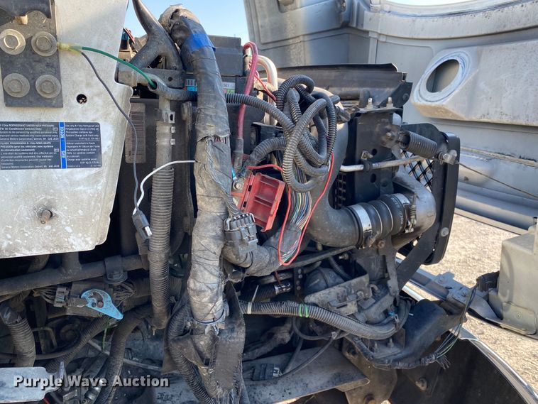 image for item JW9432 2008 GMC C5500  party bus