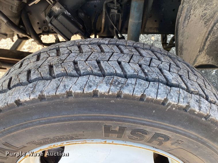 image for item JW9432 2008 GMC C5500  party bus