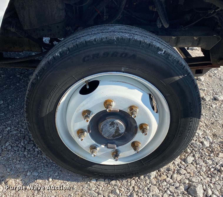 image for item JW9432 2008 GMC C5500  party bus