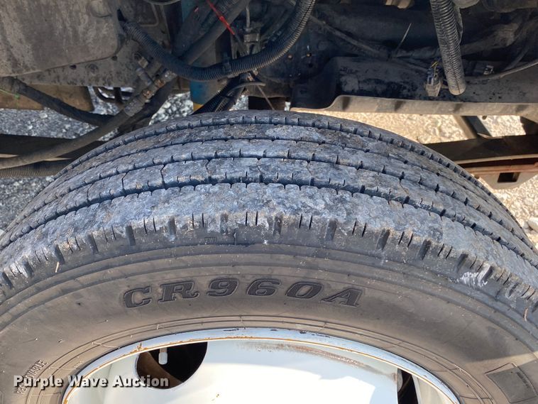 image for item JW9432 2008 GMC C5500  party bus