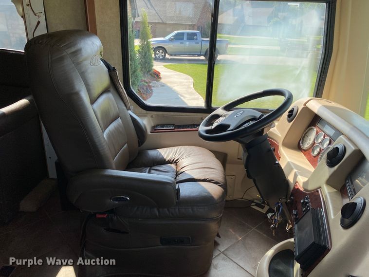 image for item JW9497 2009 Freightliner XC-R Mandalay  RV