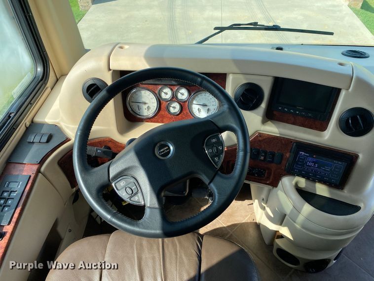 image for item JW9497 2009 Freightliner XC-R Mandalay  RV