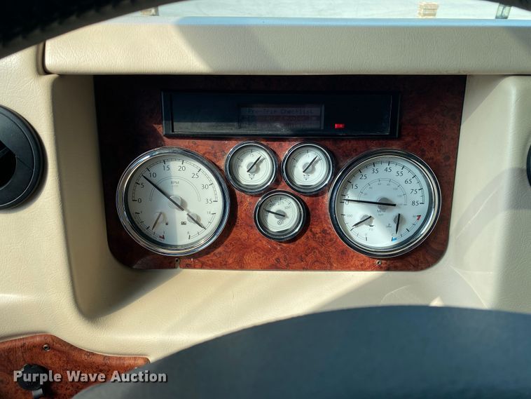 image for item JW9497 2009 Freightliner XC-R Mandalay  RV