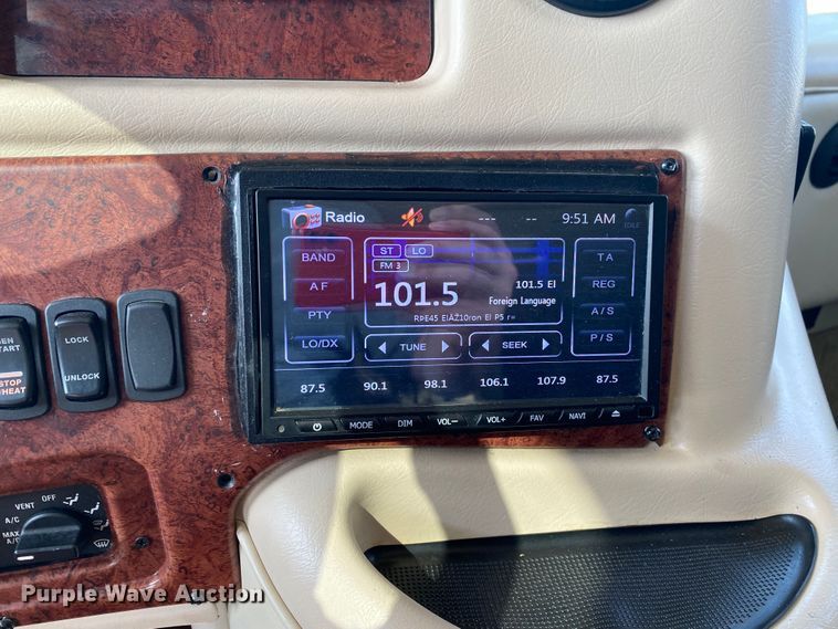 image for item JW9497 2009 Freightliner XC-R Mandalay  RV