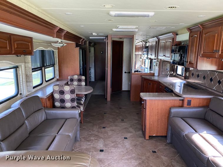 image for item JW9497 2009 Freightliner XC-R Mandalay  RV