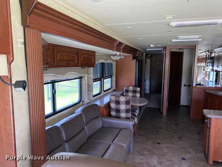 image for item JW9497 2009 Freightliner XC-R Mandalay  RV