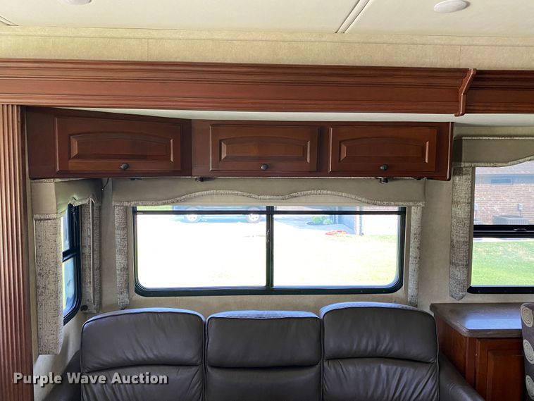 image for item JW9497 2009 Freightliner XC-R Mandalay  RV