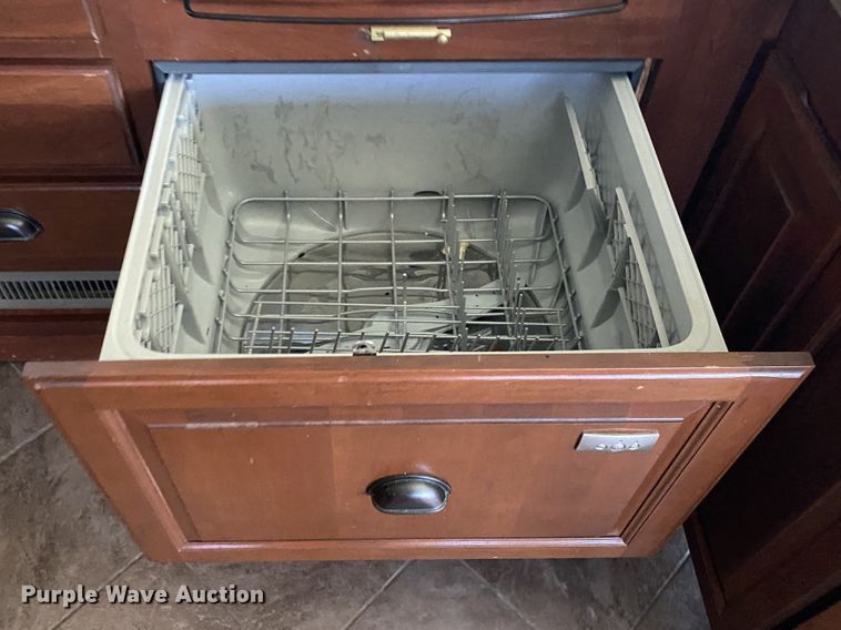 image for item JW9497 2009 Freightliner XC-R Mandalay  RV