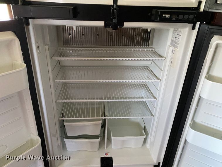 image for item JW9497 2009 Freightliner XC-R Mandalay  RV