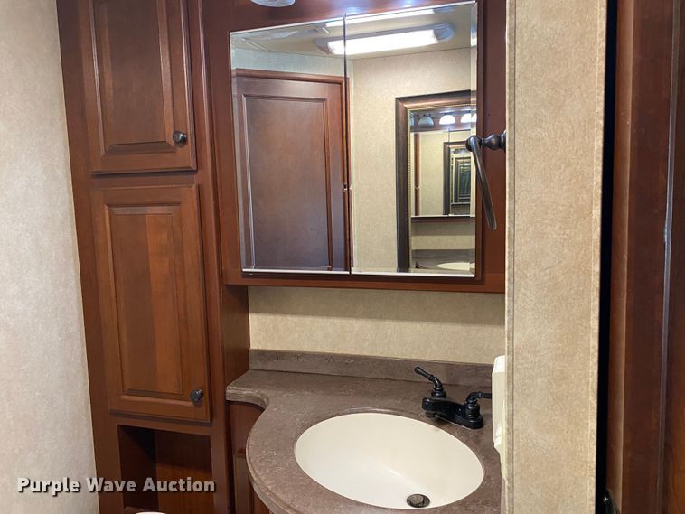 image for item JW9497 2009 Freightliner XC-R Mandalay  RV