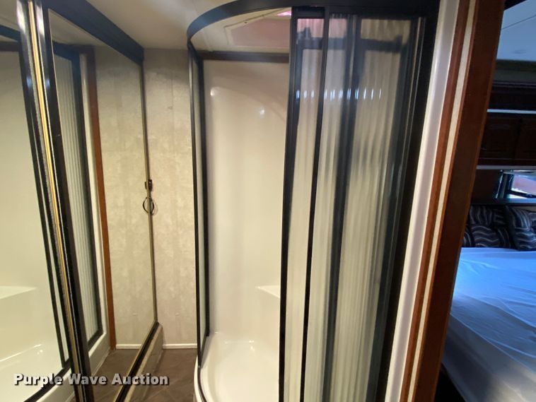 image for item JW9497 2009 Freightliner XC-R Mandalay  RV