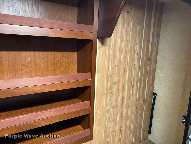 image for item JW9497 2009 Freightliner XC-R Mandalay  RV