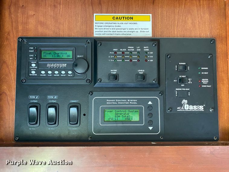 image for item JW9497 2009 Freightliner XC-R Mandalay  RV