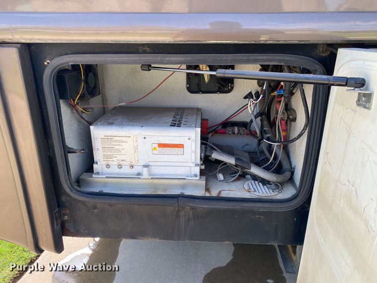 image for item JW9497 2009 Freightliner XC-R Mandalay  RV