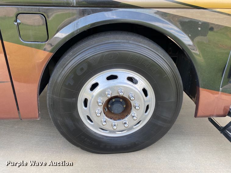 image for item JW9497 2009 Freightliner XC-R Mandalay  RV