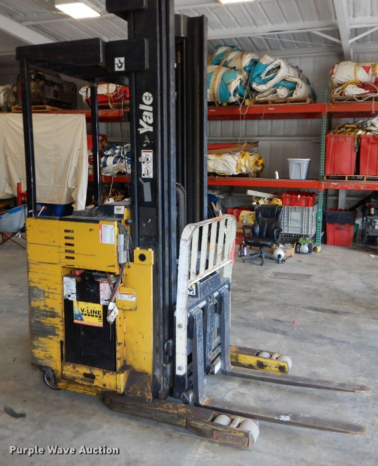 image for item JX9109 Yale NR040ABNL36SF107  forklift