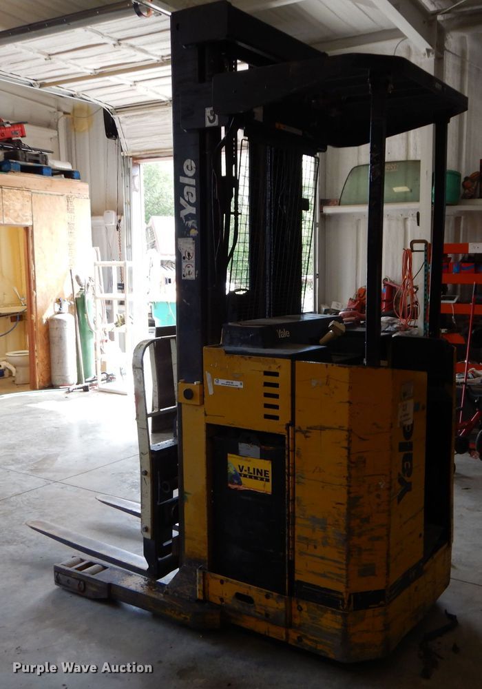 image for item JX9109 Yale NR040ABNL36SF107  forklift