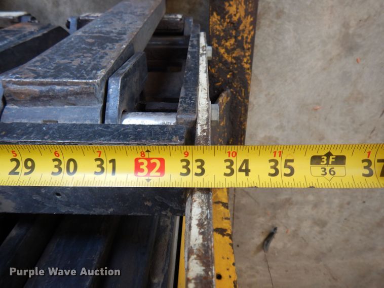 image for item JX9109 Yale NR040ABNL36SF107  forklift