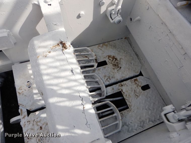 image for item JX9111 Melroe M600  skid steer loader