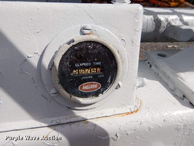 image for item JX9111 Melroe M600  skid steer loader