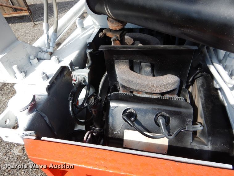 image for item JX9111 Melroe M600  skid steer loader